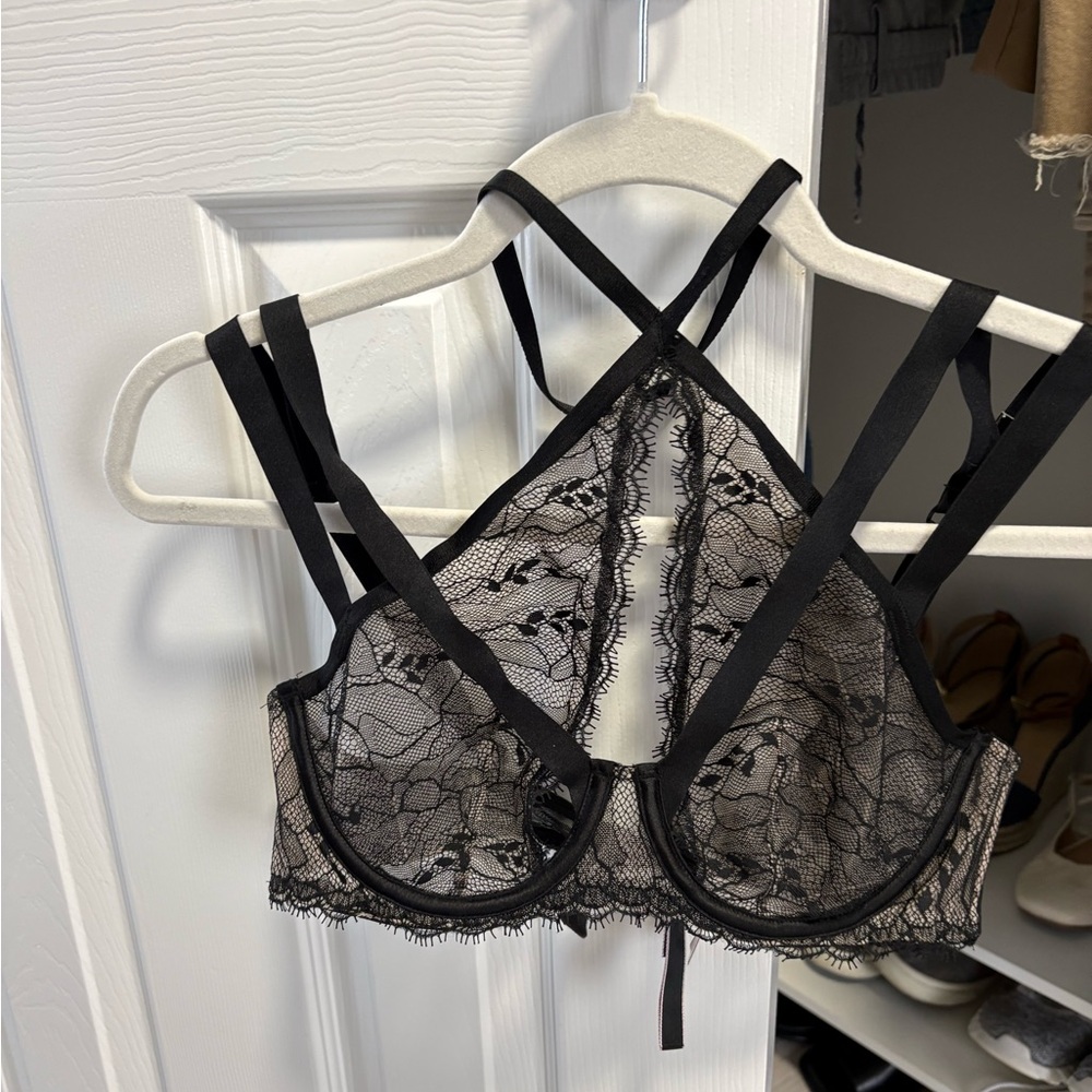 Victoria's Secret Black Lace Strappy Underwire Bralette